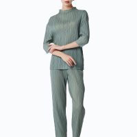 Women's pleated suit