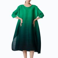 pleatslog-Miyake ladies pleated dress (2) pleatslog-Miyake ladies pleated dress (2)